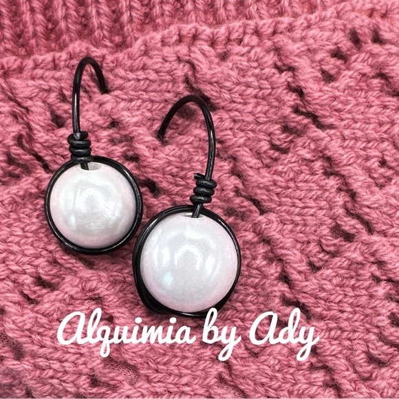 Big Maximalist black chrome chunky pearl drops earrings - Picture 1 of 5